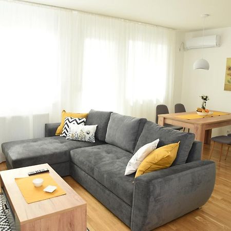 Suncokret Apartmani لوزنيكا المظهر الخارجي الصورة