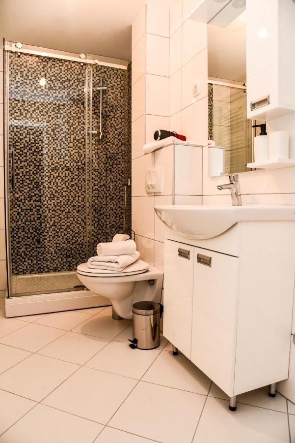 Suncokret Apartmani لوزنيكا المظهر الخارجي الصورة