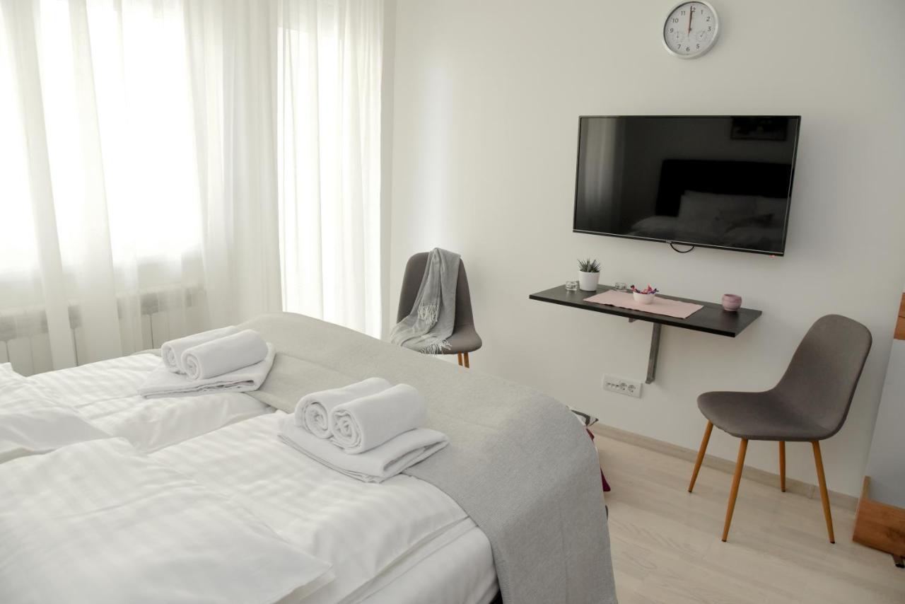Suncokret Apartmani لوزنيكا المظهر الخارجي الصورة
