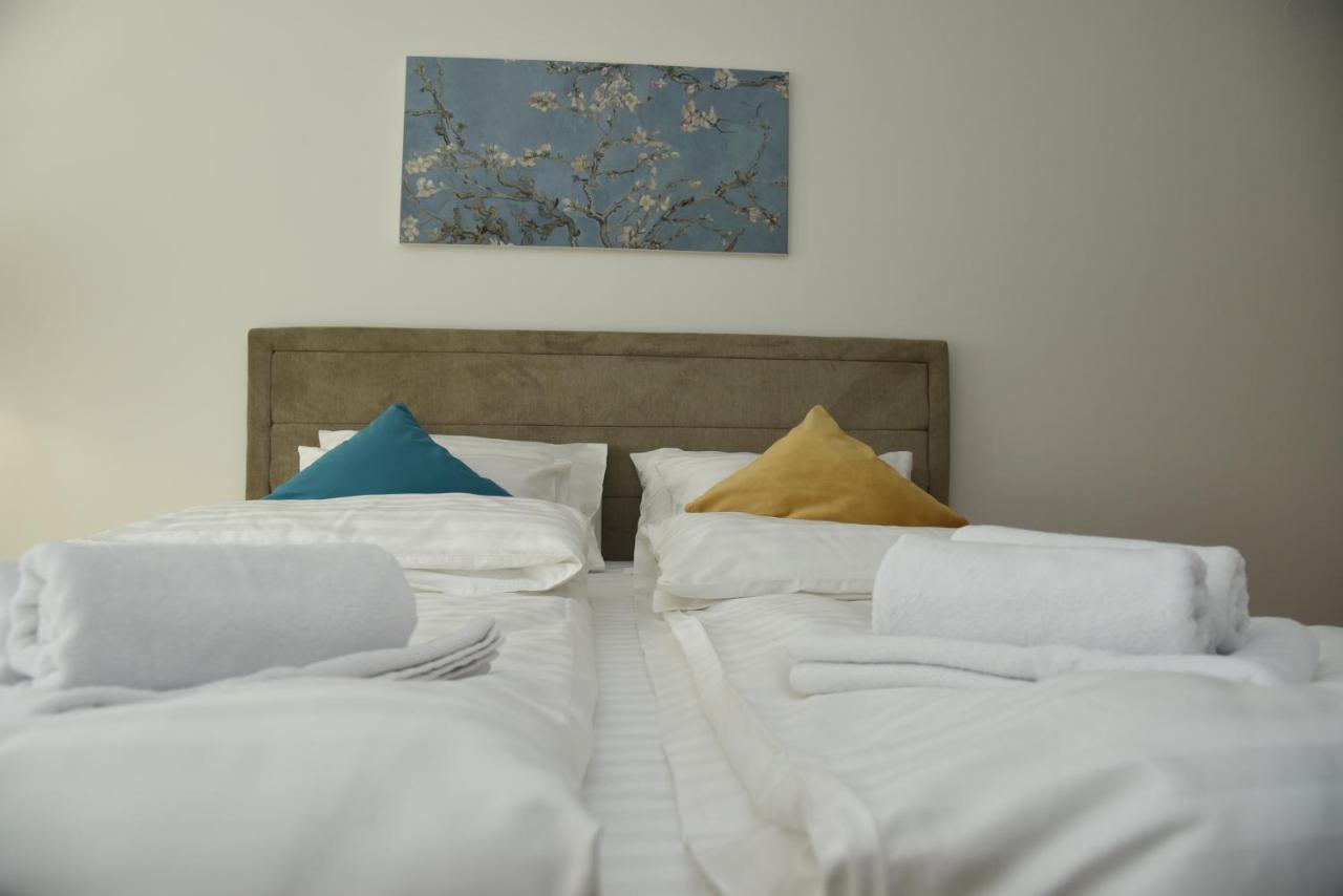 Suncokret Apartmani لوزنيكا المظهر الخارجي الصورة
