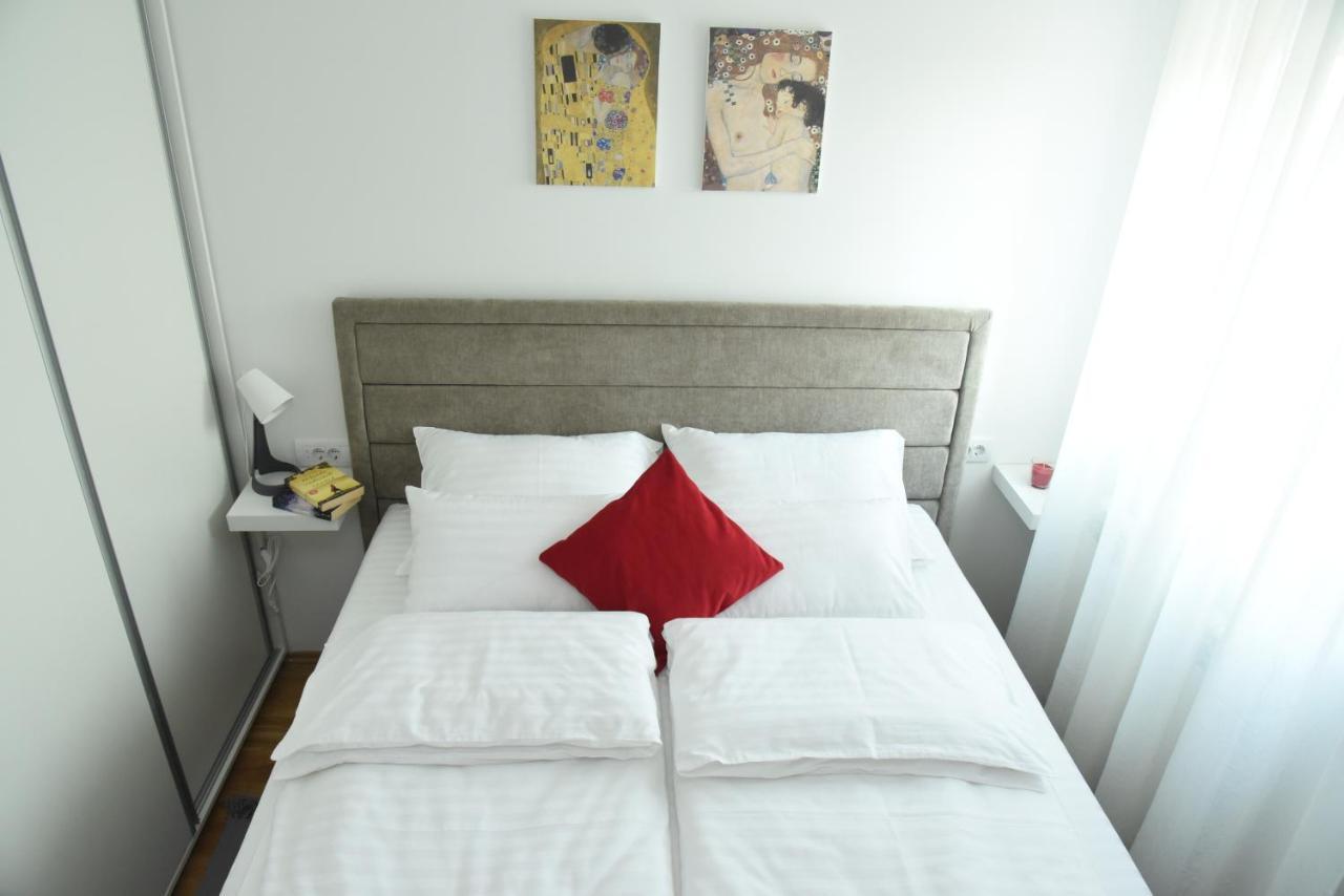 Suncokret Apartmani لوزنيكا المظهر الخارجي الصورة