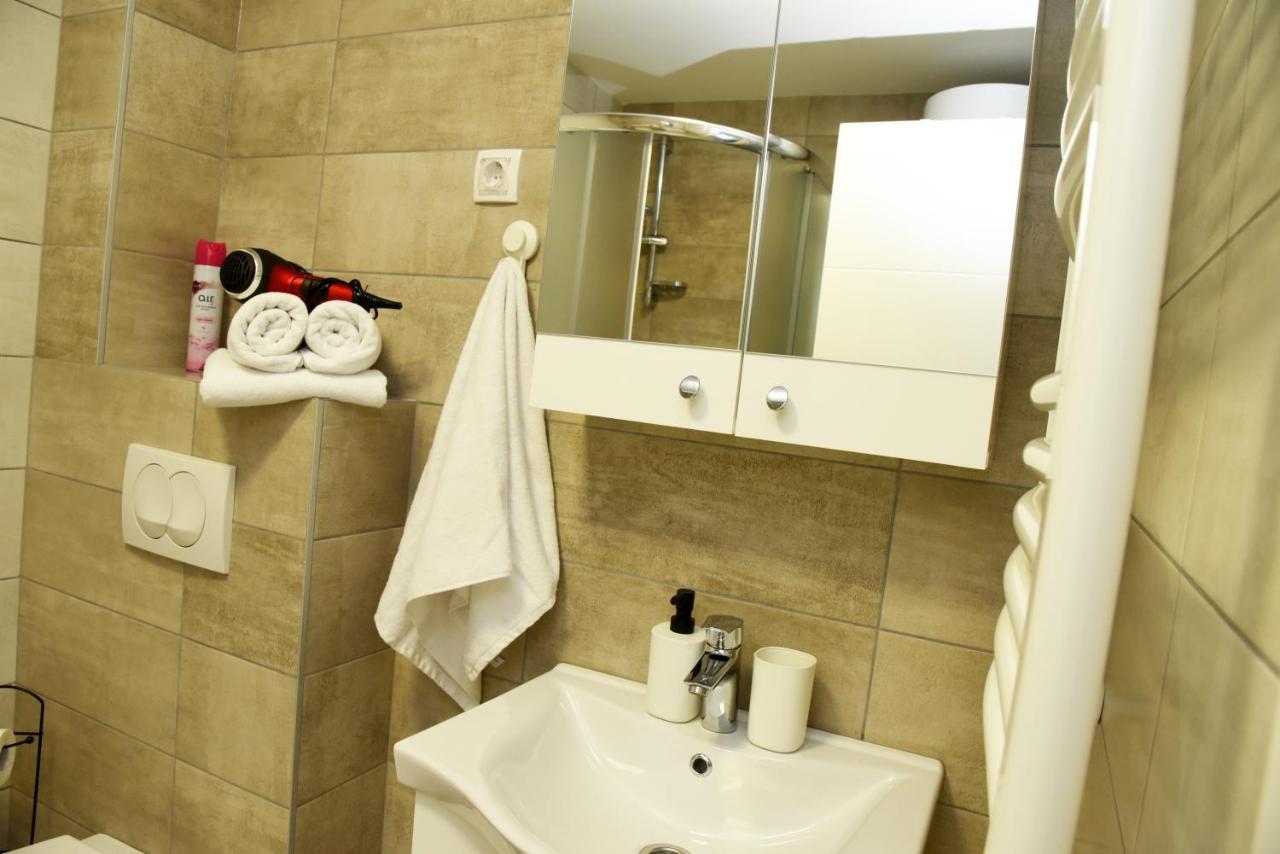 Suncokret Apartmani لوزنيكا المظهر الخارجي الصورة