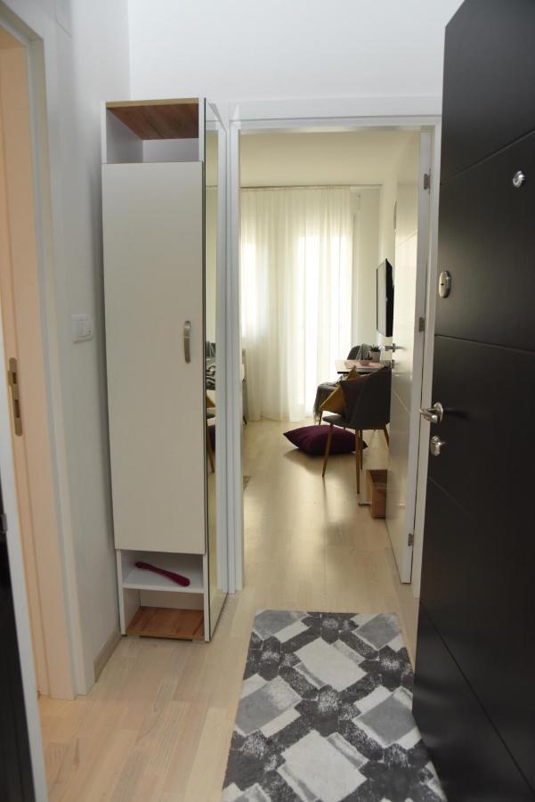 Suncokret Apartmani لوزنيكا المظهر الخارجي الصورة